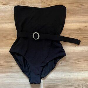 LARGE BLACK STRAPLESS SWIMSUIT W/ BELT